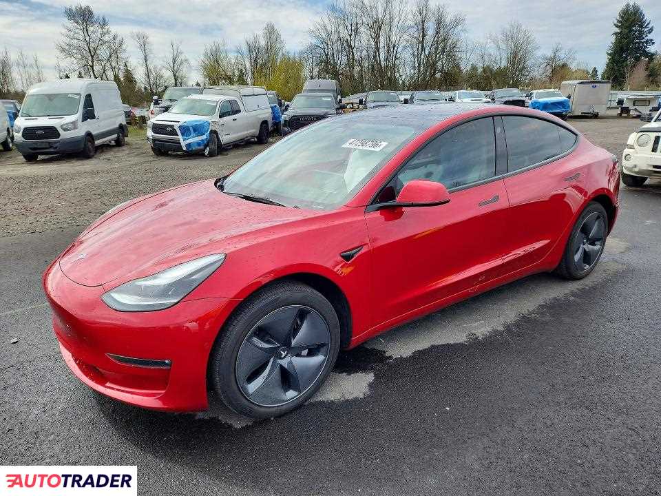 Tesla Model 3 2022
