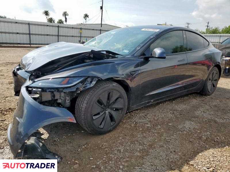 Tesla Model 3 2025