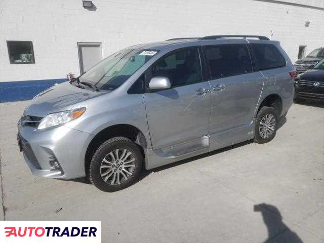 Toyota Sienna 3.0 benzyna 2019r. (FARR WEST)