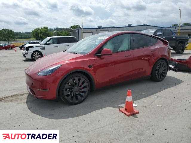 Tesla Model Y 2024