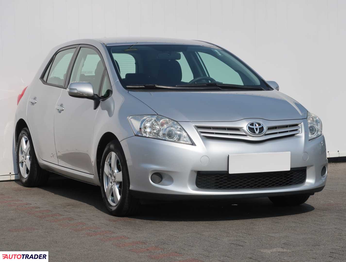 Toyota Auris 2012 1.6 130 KM