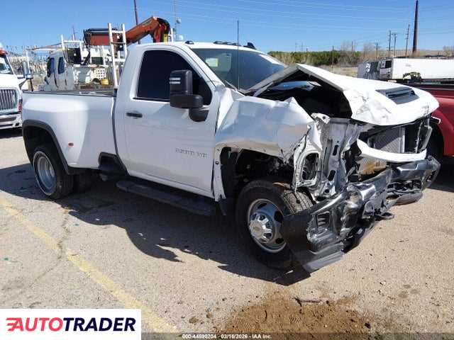 Chevrolet Silverado 2025 6