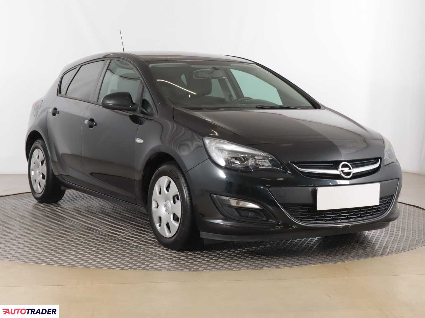 Opel Astra 1.6 113 KM 2015r. (Piaseczno)