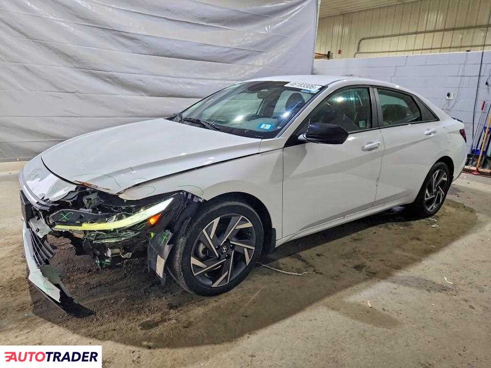 Hyundai Elantra 2025 2