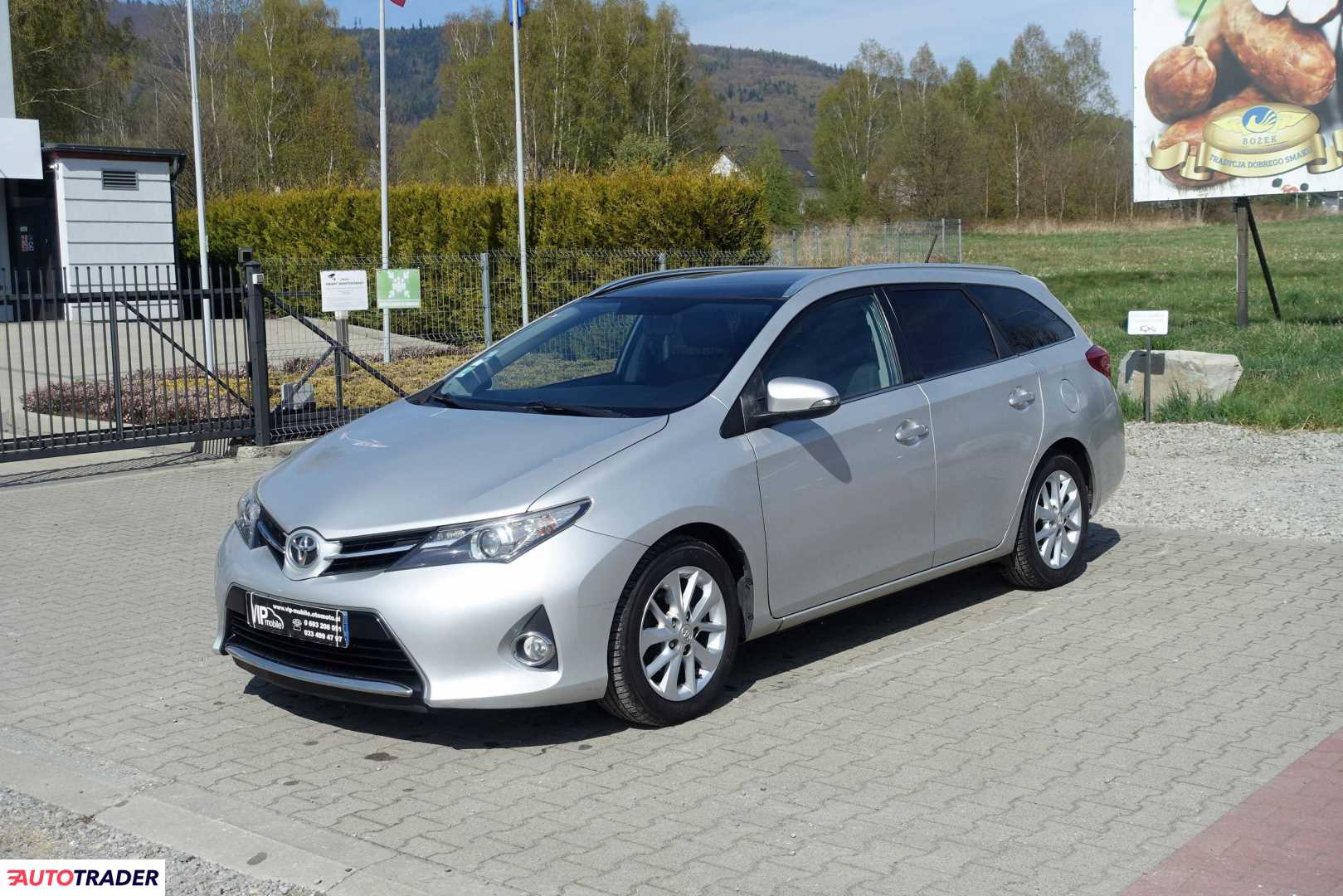 Toyota Auris 2014 1.4 90 KM