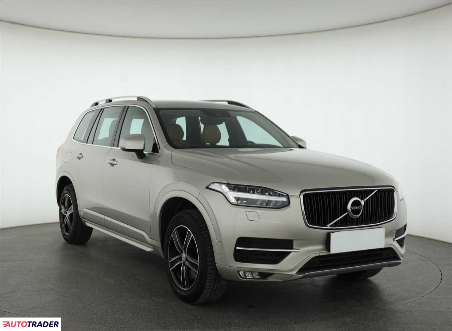 Volvo XC90 2015 2.0 221 KM