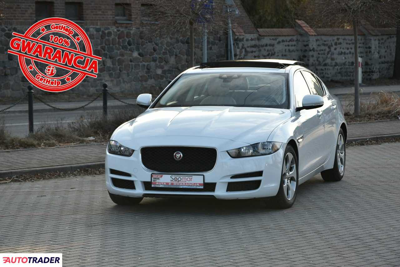 Jaguar XE 2018 2.0 250 KM