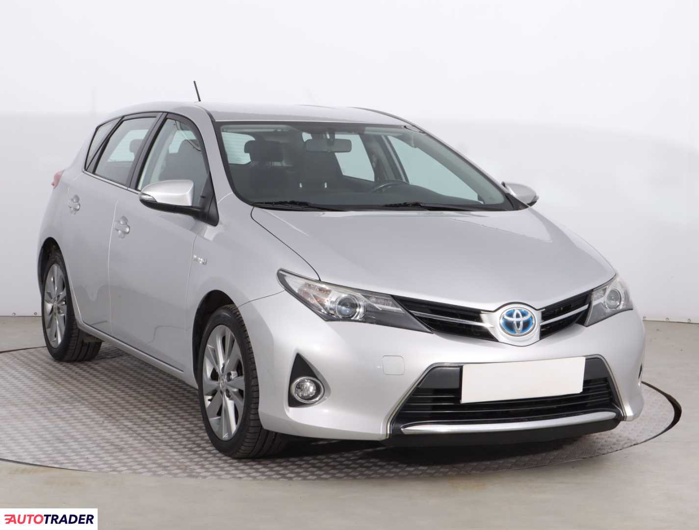 Toyota Auris 2013 1.8 144 KM