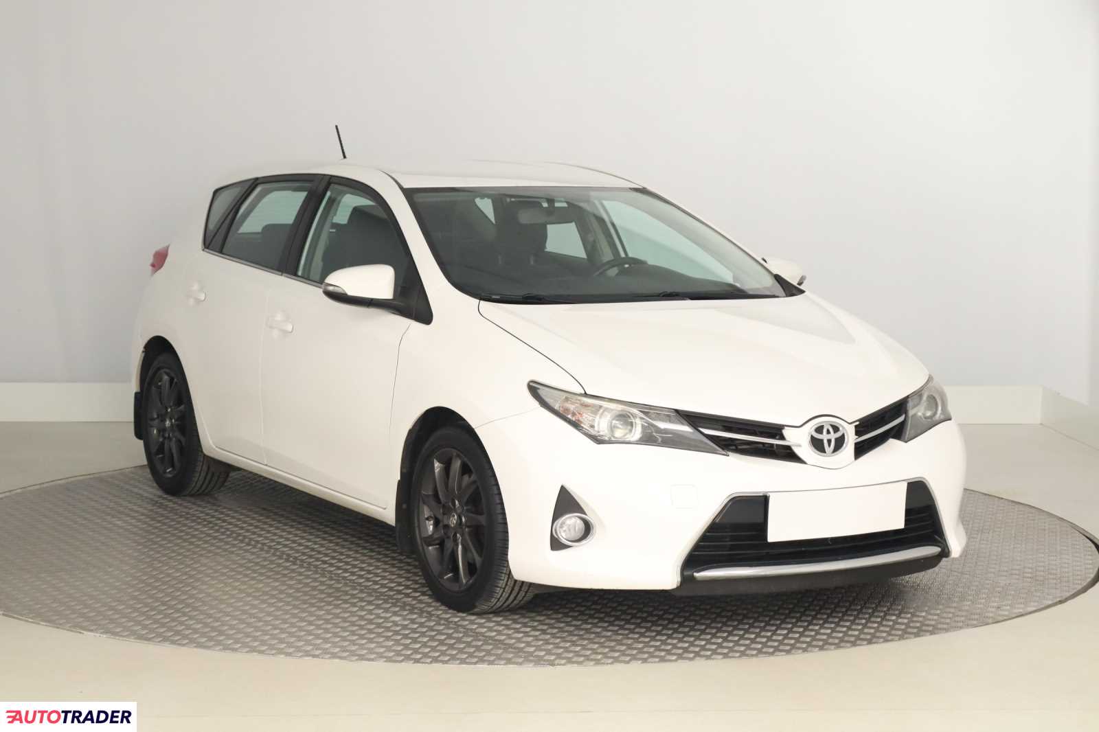 Toyota Auris 2014 2.0 122 KM