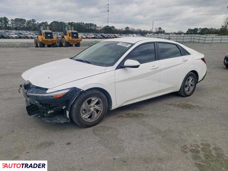 Hyundai Elantra 2025 2