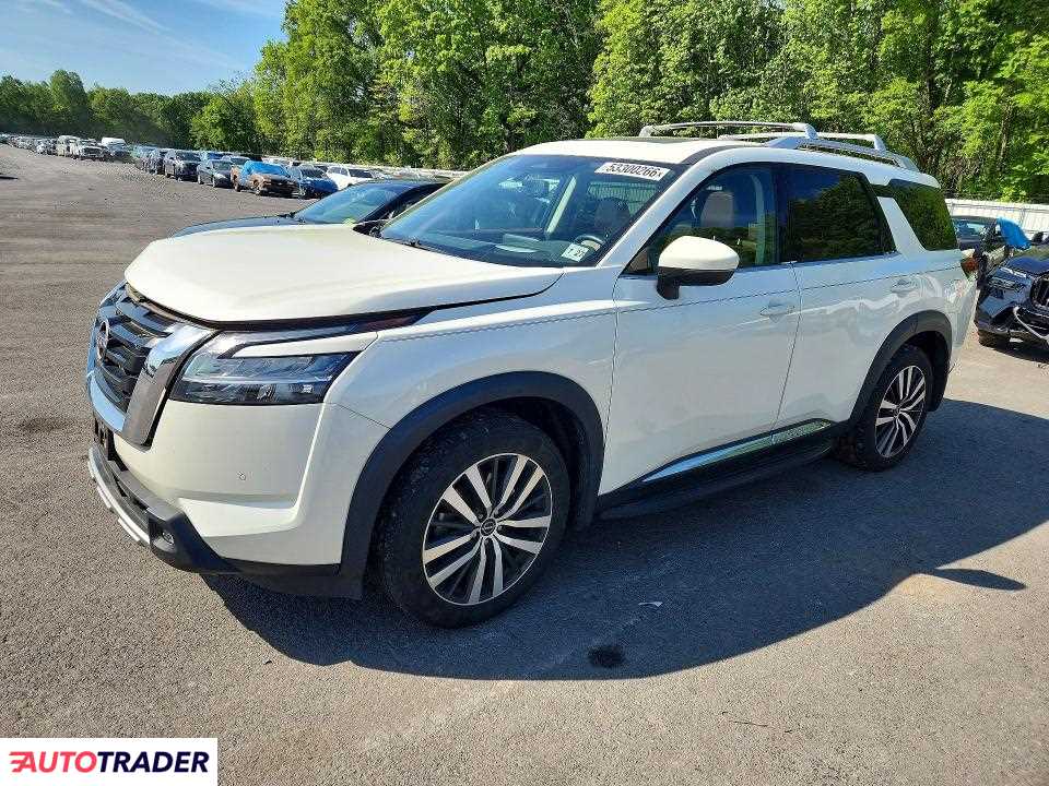 Nissan Pathfinder 2022 3