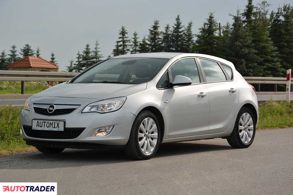 Opel Astra 2011 1.2 70 KM