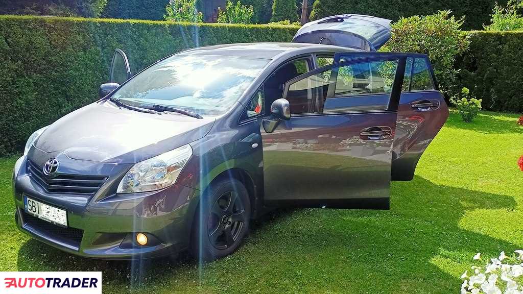 Toyota Verso 2011 1.8 147 KM