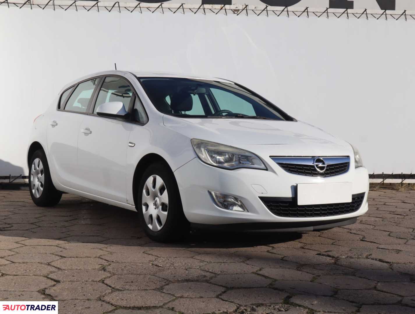 Opel Astra 2010 1.4 85 KM