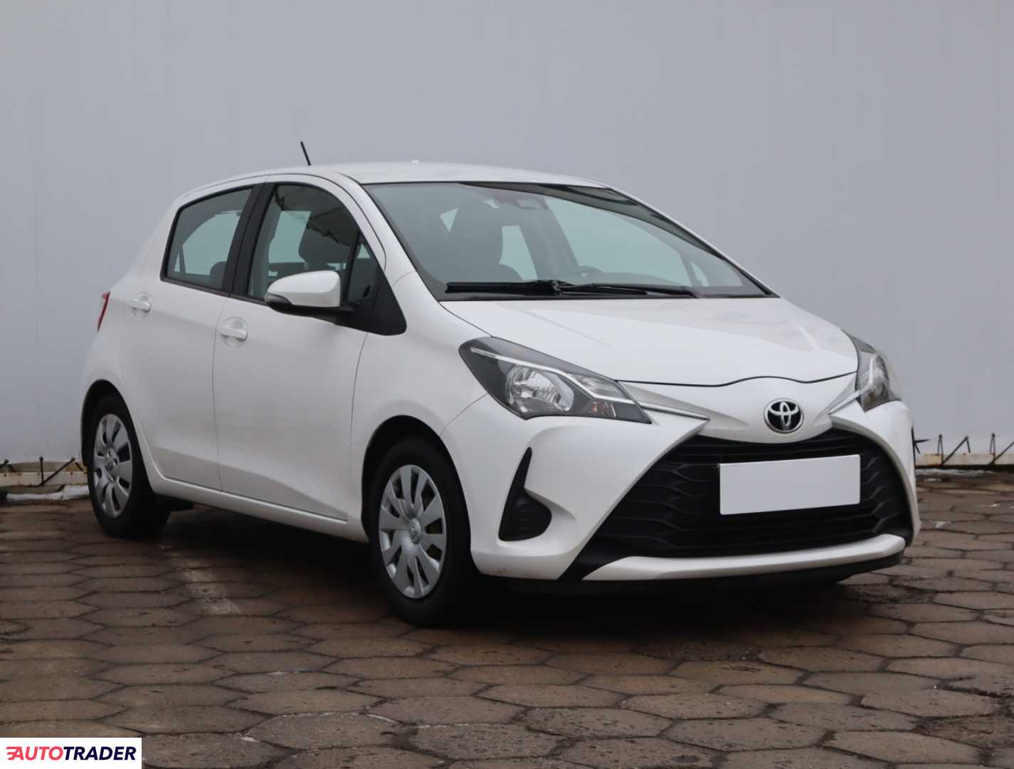 Toyota Yaris 2020 1.0 71 KM