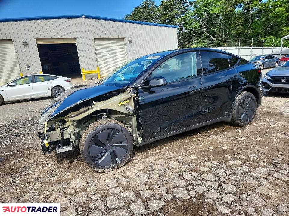 Tesla Model Y 2026