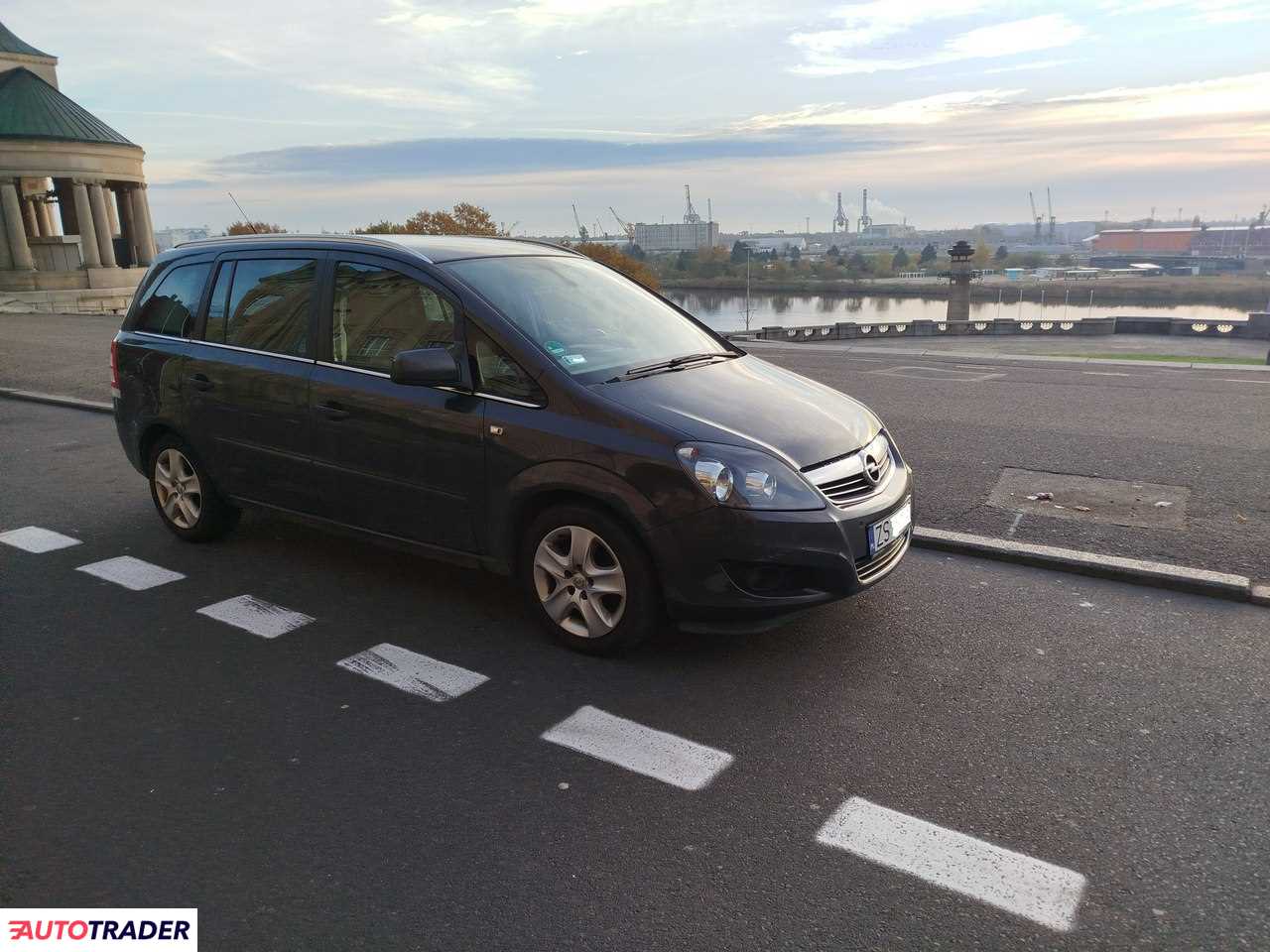 Opel Zafira 2014 1.8 140 KM