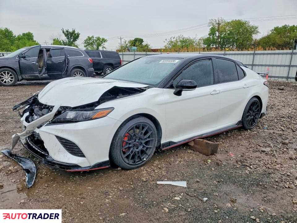 Toyota Camry 2022 3