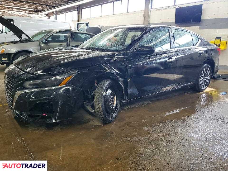 Nissan Altima 2025 2