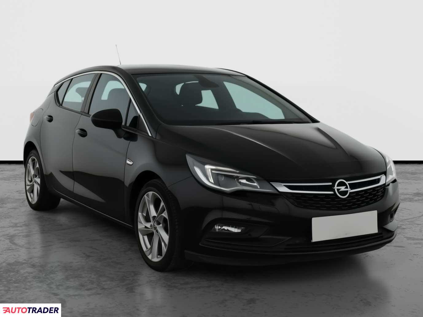 Opel Astra 2018 1.4 123 KM