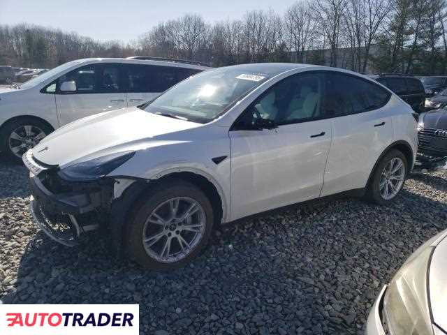 Tesla Model Y 2023 Tesla Model Y 2023