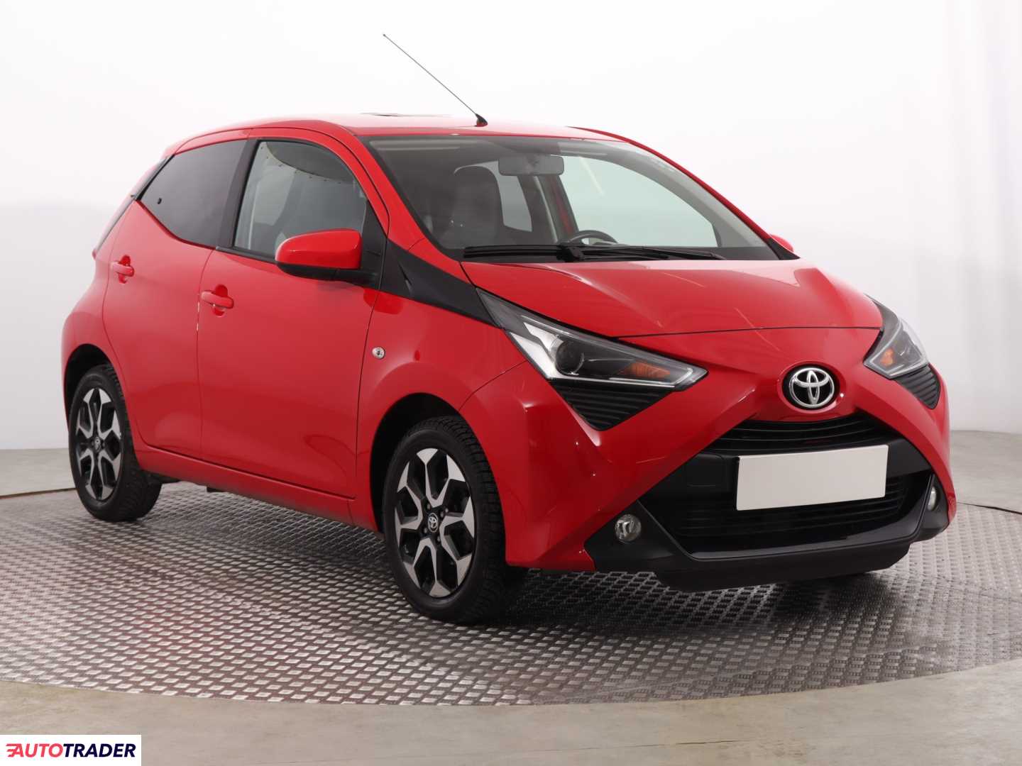 Toyota Aygo 1.0 71 KM 2019r. (Piaseczno)