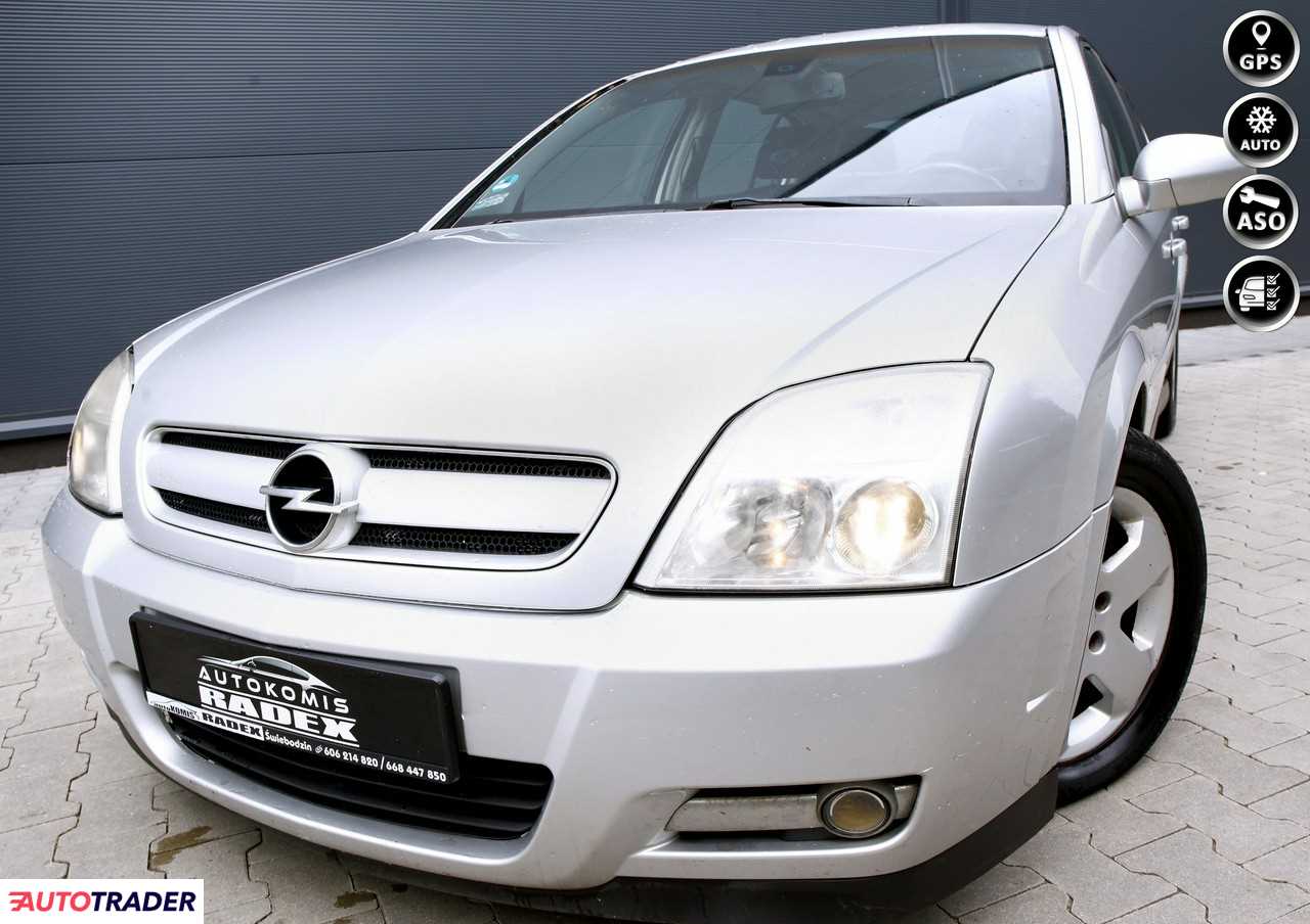 Opel Signum 2003 1.8 122 KM