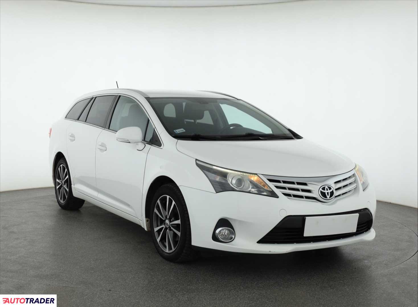 Toyota Avensis 2014 2.0 122 KM Toyota Avensis 2014 2.0 122 KM