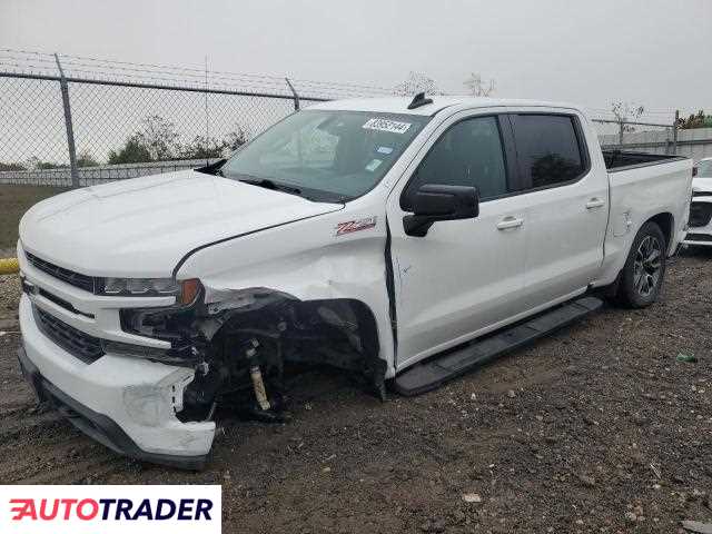 Chevrolet Silverado 5.0 benzyna 2019r. (HOUSTON)