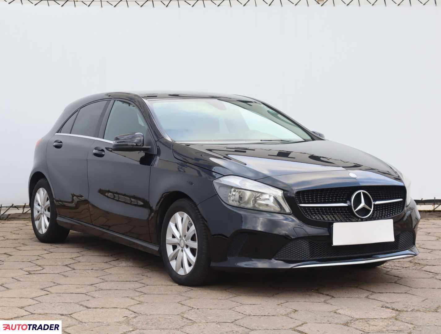 Mercedes A-klasa 2016 1.6 100 KM Mercedes A-klasa 2016 1.6 100 KM