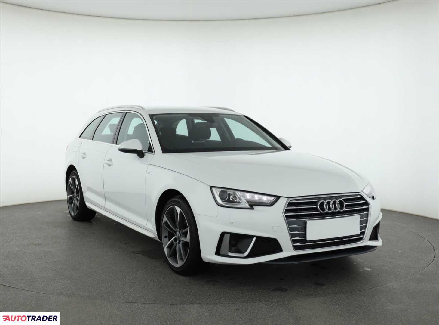 Audi A4 2019 2.0 147 KM