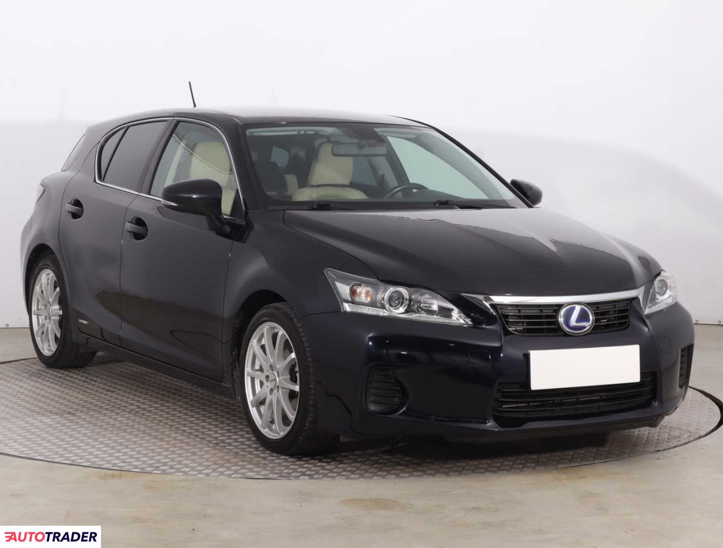 Lexus CT 2011 1.8 134 KM