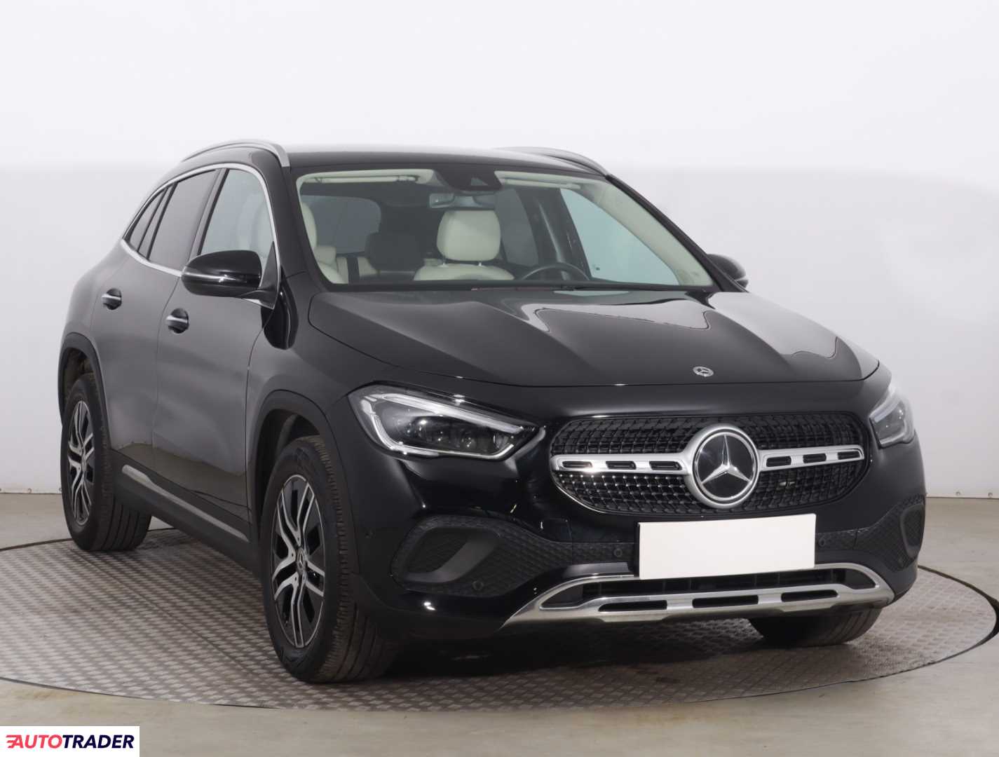 Mercedes G-klasa 2022 1.3 160 KM