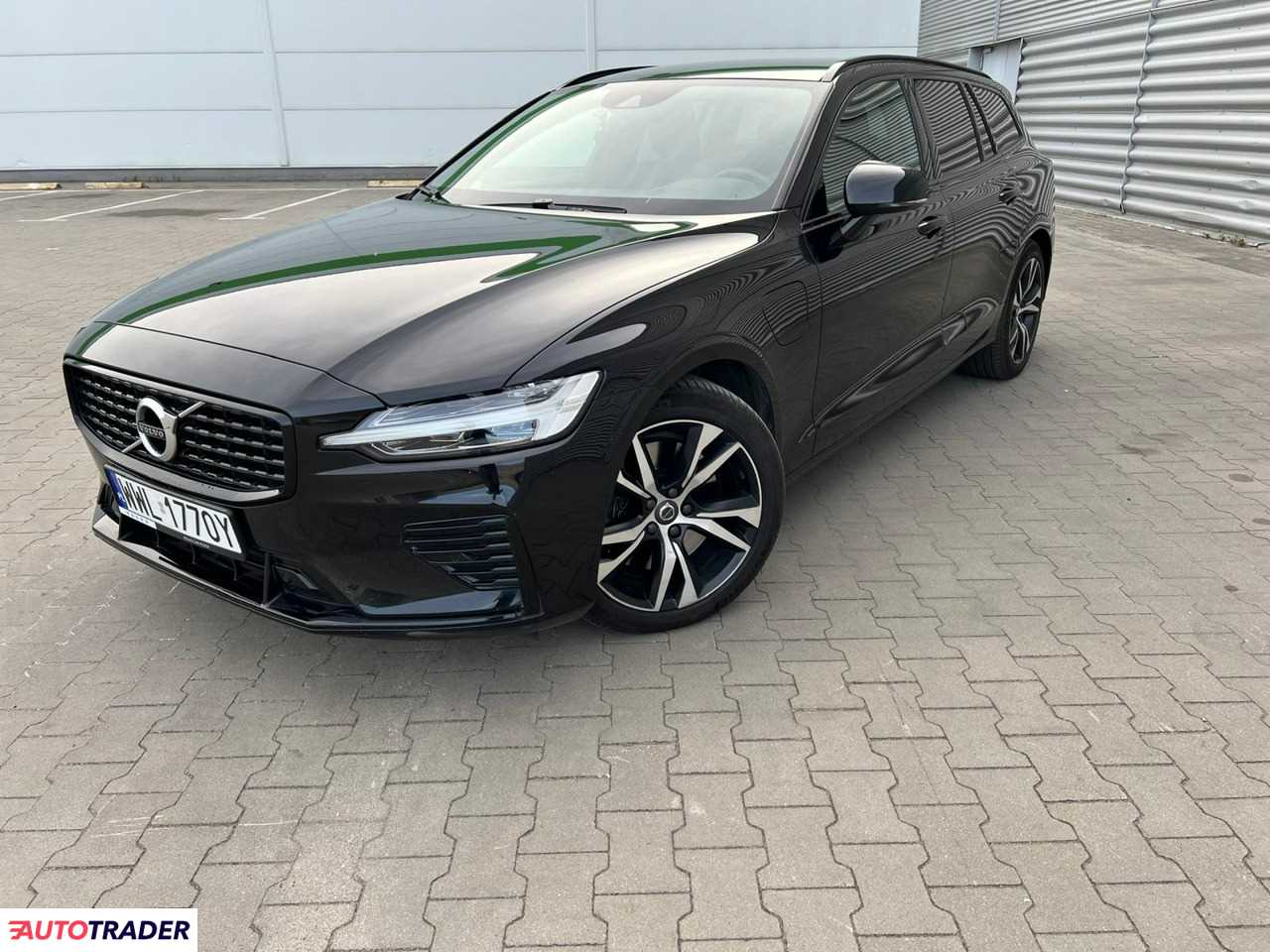 Volvo V60 2020 2.0 390 KM
