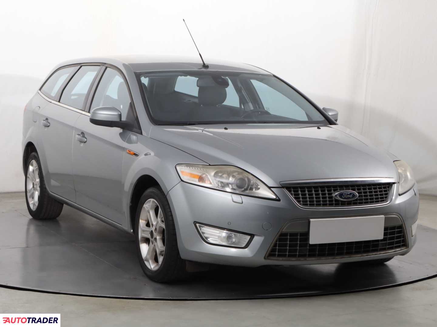 Ford Mondeo 2010 2.0 138 KM