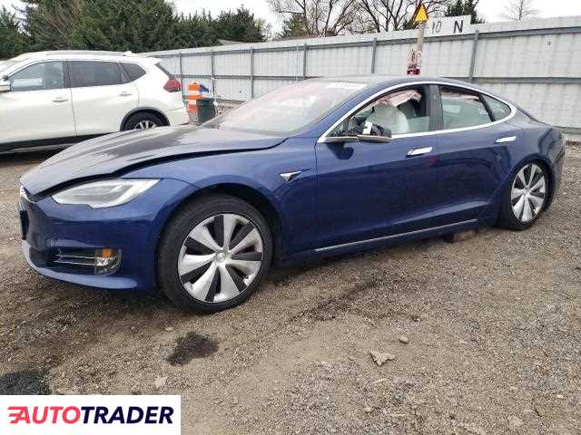 Tesla Model S benzyna 2020r. (FINKSBURG)