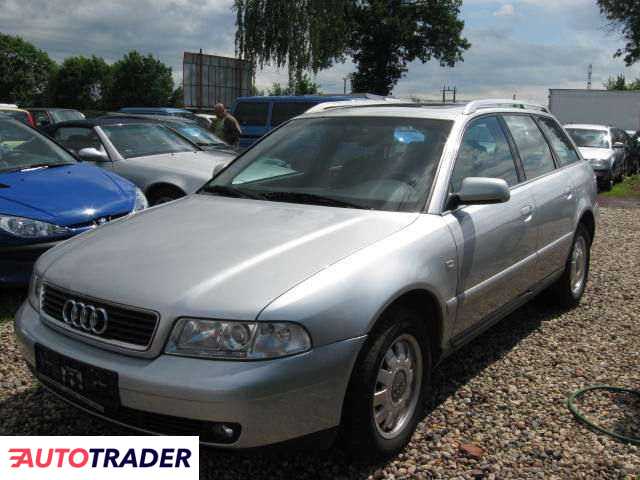 Audi A4 1999 2.5 150 KM