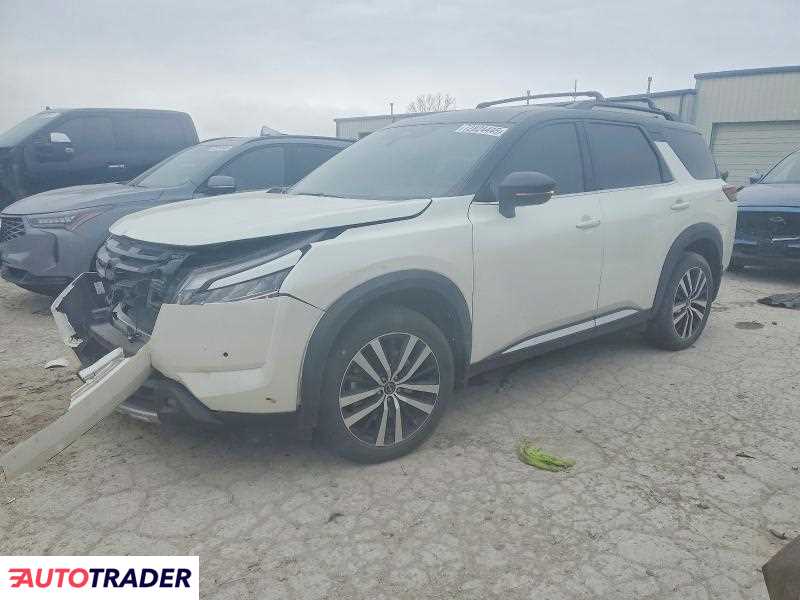 Nissan Pathfinder 2024 3