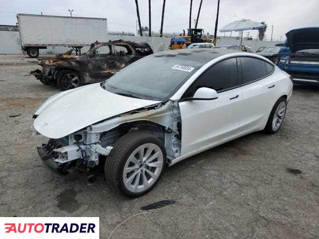 Tesla Model 3 benzyna 2023r. (VAN NUYS)