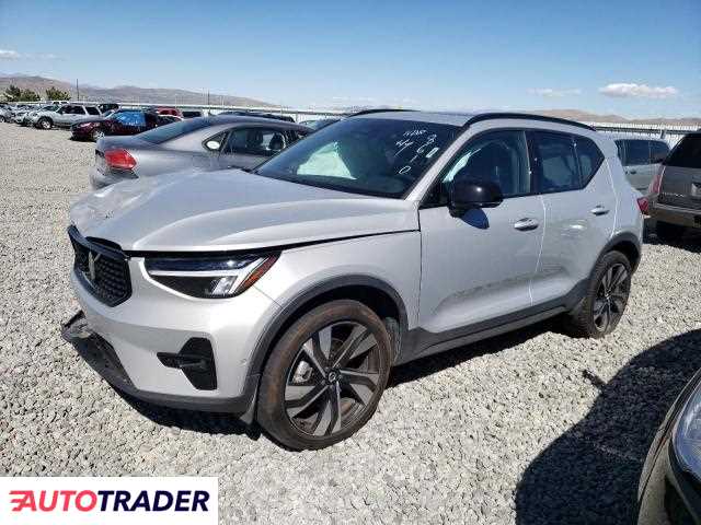 Volvo XC40 2.0 benzyna 2023r. (RENO)