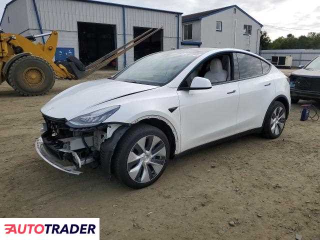 Tesla Model Y 2022