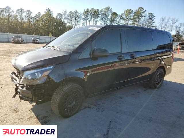 Mercedes Metris 2.0 benzyna 2020r. (HARLEYVILLE)