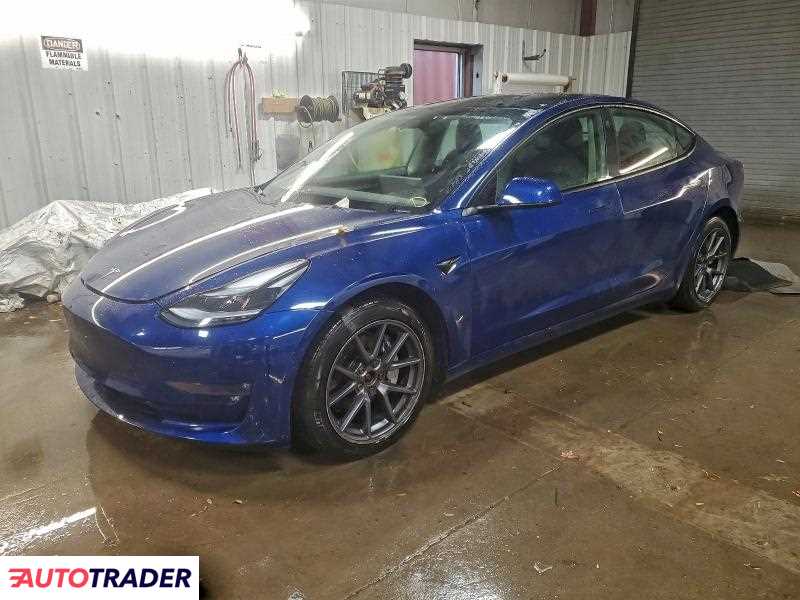 Tesla Model 3 2022