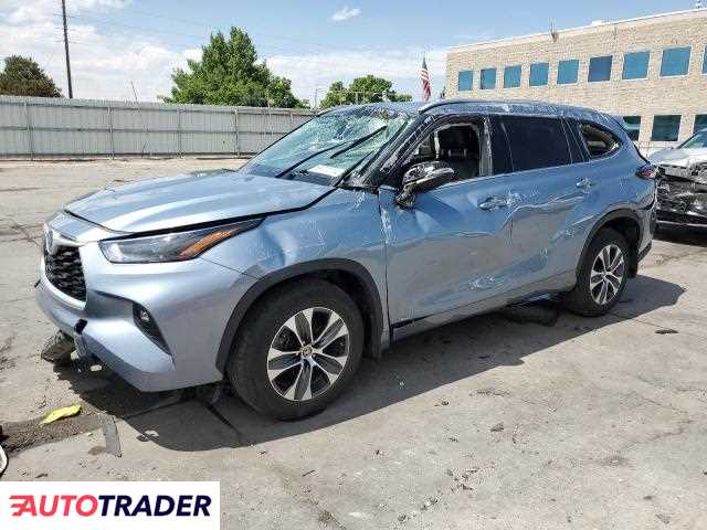 Toyota Highlander 2.0 hybrydowy 2022r. (LITTLETON)