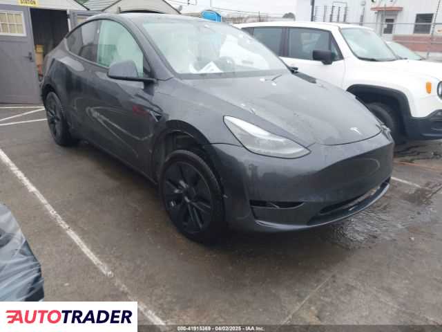 Tesla Model Y 2025 Tesla Model Y 2025