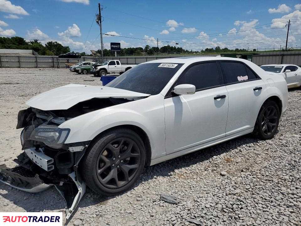 Chrysler 300C 2021 5
