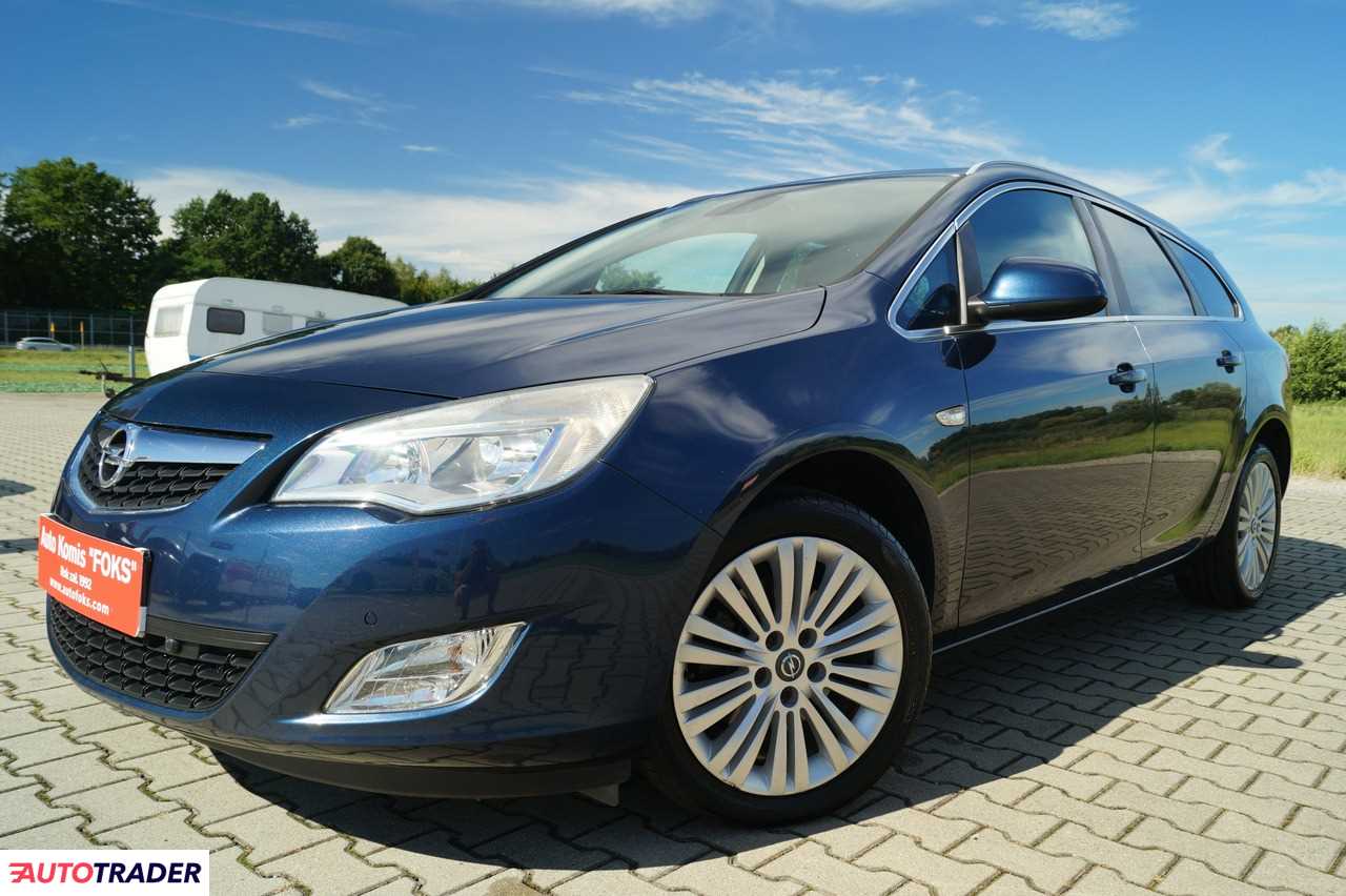 Opel Astra 2011 1.7 125 KM