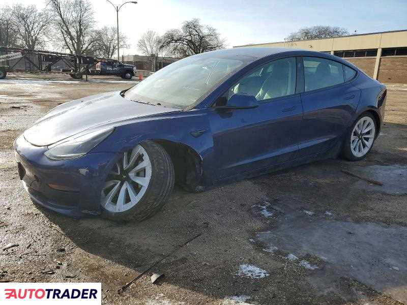 Tesla Model 3 2022