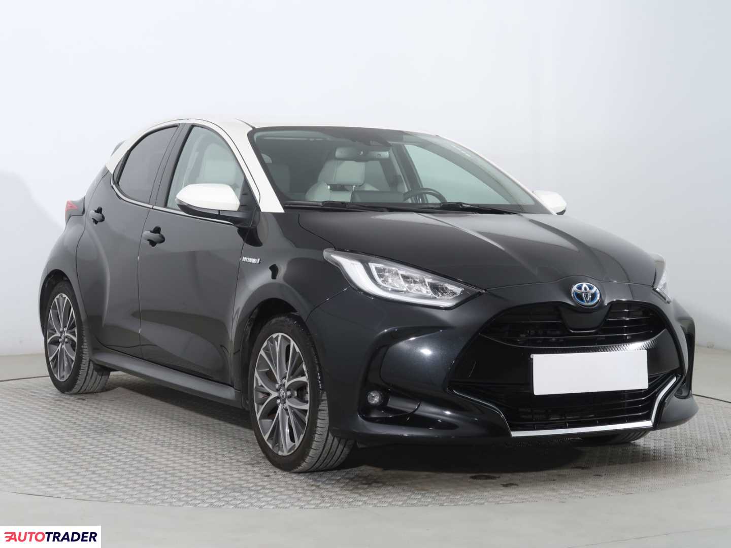 Toyota Yaris 2020 1.5 113 KM