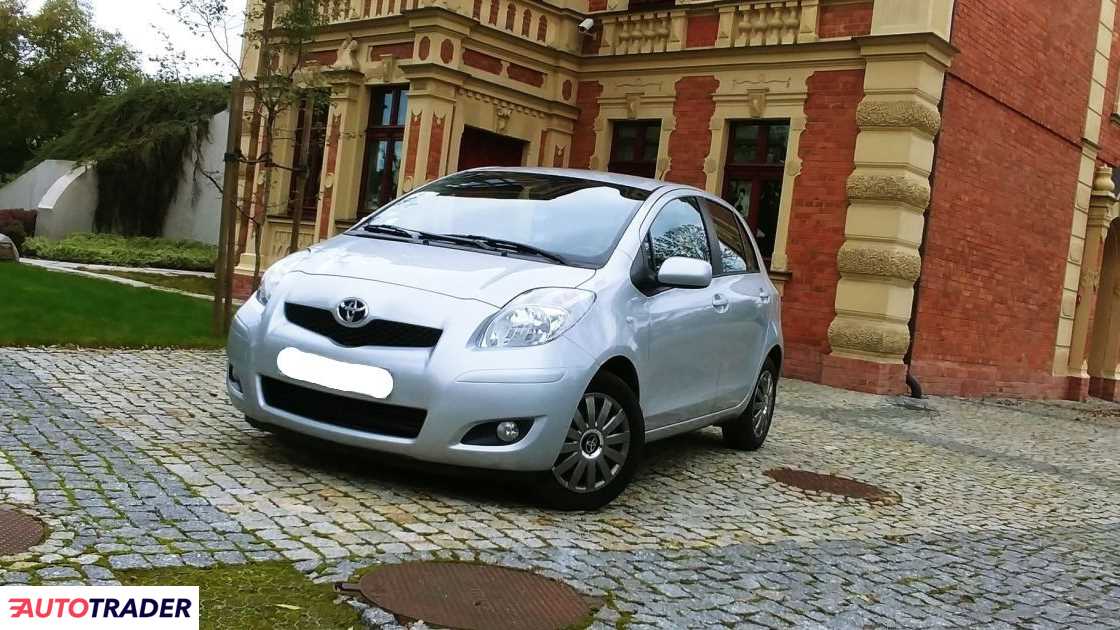 Toyota Yaris 2011 1.3 100 KM Toyota Yaris 2011 1.3 100 KM